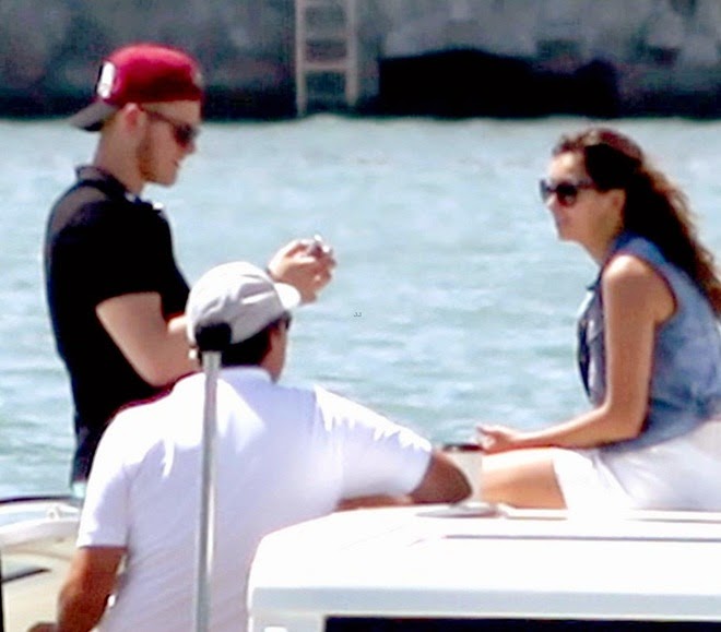 Blog de la Tele Nina Dobrev y Alexander Ludwig en un paseo romántico